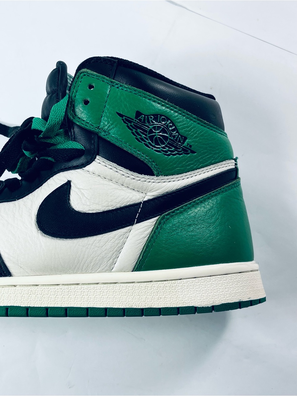 Nike Air Jordan 1 Retro High OG #555088-302 Green Black White Men's 9.5 Sneakers - Picture 12 of 15